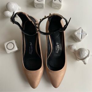 Kenneth Cole Reaction Shimmery Nude Heels